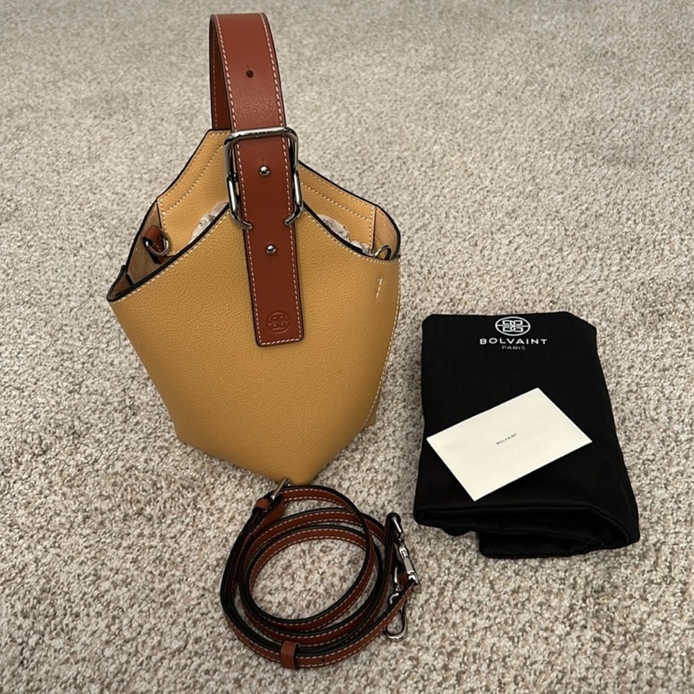 The Capucine Pocket bag Authentic